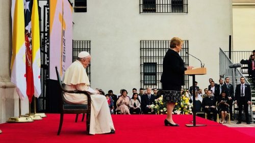 Viaje Apostólico a Chile - Encuentro del Papa con las autoridades