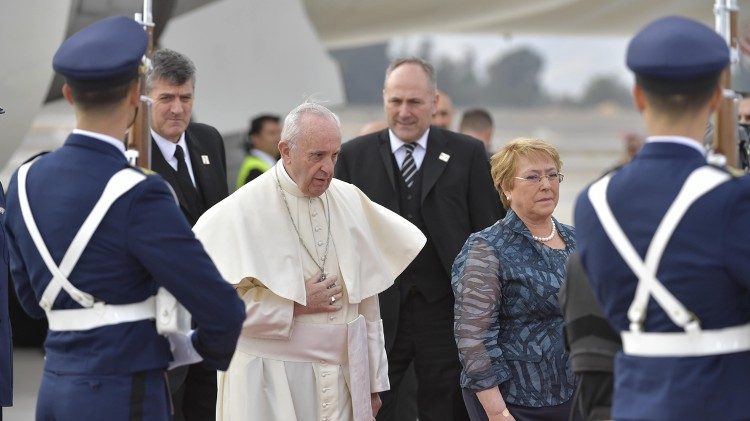 Papa Francisco em sua chegada ao Chile
