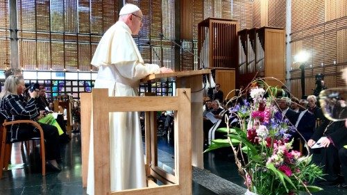 Pope in Geneva: Ecumenism: "operating at a loss”