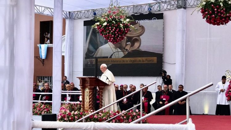 Papa Francesco nella celebrazione mariana Virgen De La Puerta 
