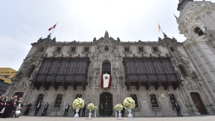 Il Papa nella Plaza de Armas di Lima per la recita dell'Angelus (21 gennaio 2018)