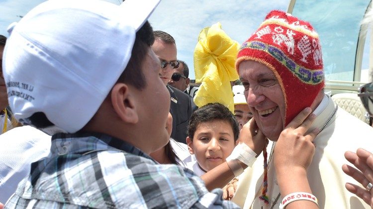 Papa recebido no Aeroporto de Trujillo, Peru