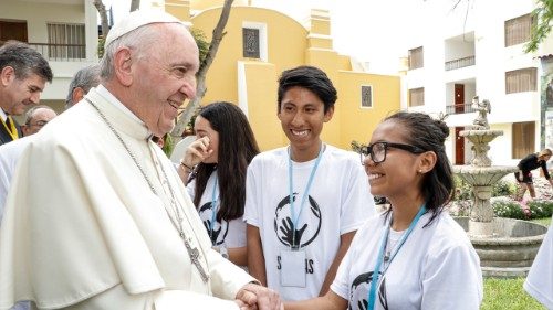 Il Papa incontra i ragazzi di Scholas Occurrentes 4aem.jpg