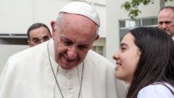 Il Papa incontra i ragazzi di Scholas Occurrentes 6aem.jpg