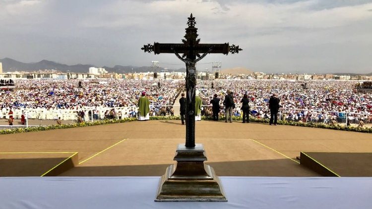 Vy från altaret under den påvliga mässan i Lima i januari 2018