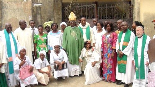 Kamerun: Kardinal Tumi für Friedensengagement geehrt