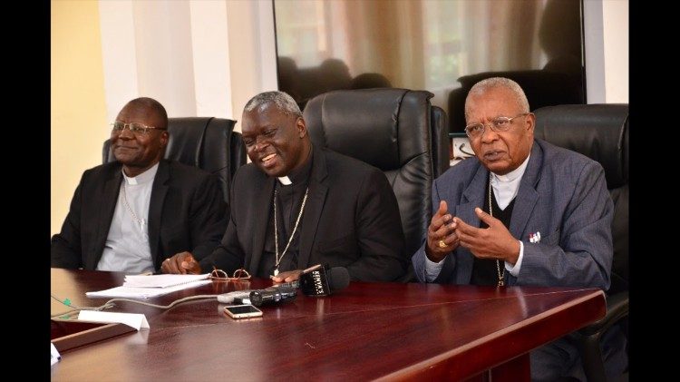 Kenya bishops: Middle is Archbishop designate of Kisumu, Philip Anyolo. Right is Cardinal John Njue