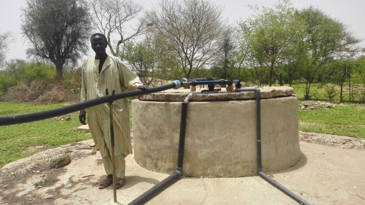 Poço de água potábel construído por Manos Unidas