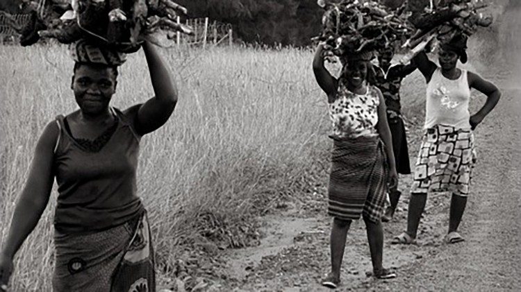 Phụ nữ châu Phi ở nông thôn