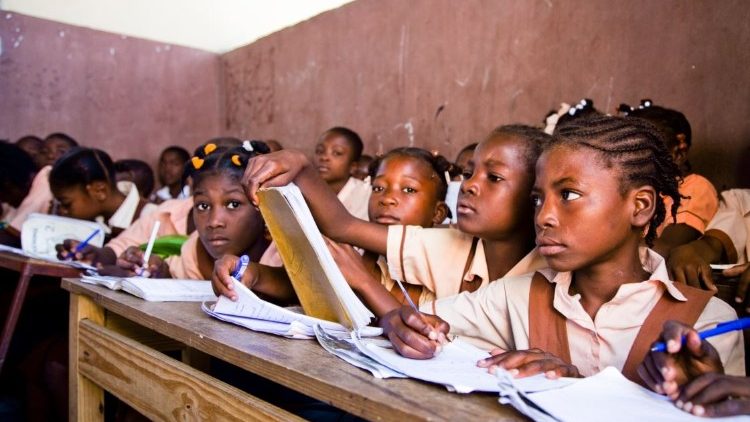2018-01-12 Haiti scuole di strada_ lr.JPG