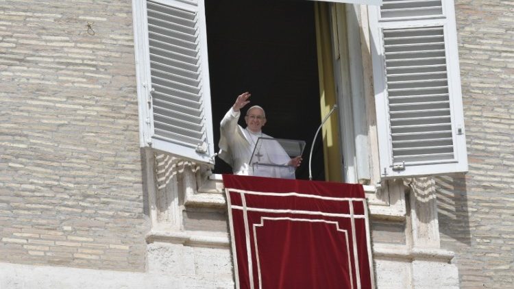 Pope Francis addresses the pilgrims gathered in St. Peter's Square for the Angelus Prayer  