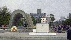 25 02 1981 Hiroshima, Visita al peace memorial 2.jpg 6565656568.jpg