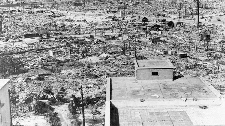 在日本廣島投下原子彈後的景象