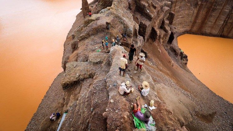 Miniera di giada in Myanmar