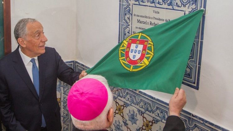 Presidente Marcelo Rebelo de Sousa condecora Ordens Franciscanas