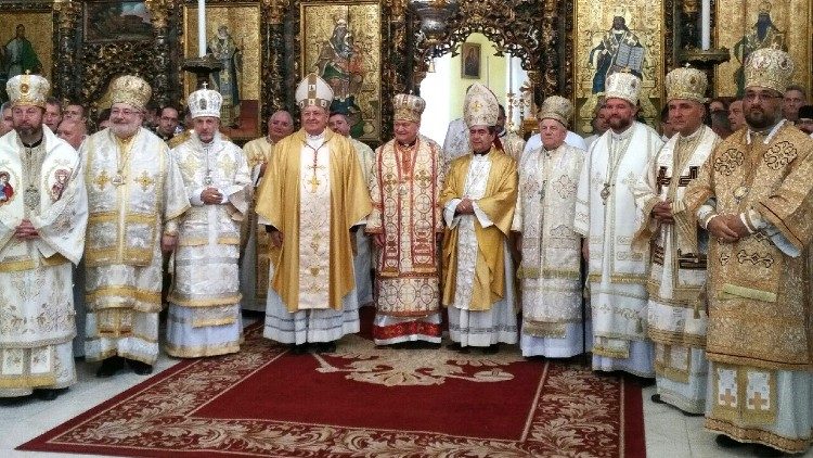 Кардинал Сандри с епископите от източно-католическите църкви в Европа
