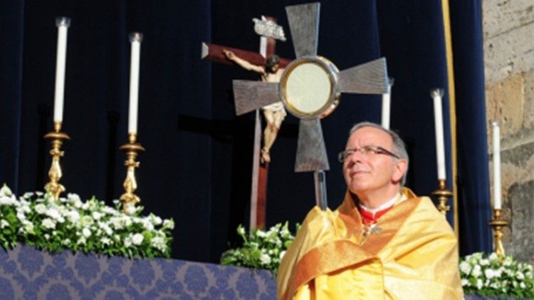 Cardeal Patriarca de Lisboa, Dom Manuel Clemente, durante a procissão de Corpus Christi