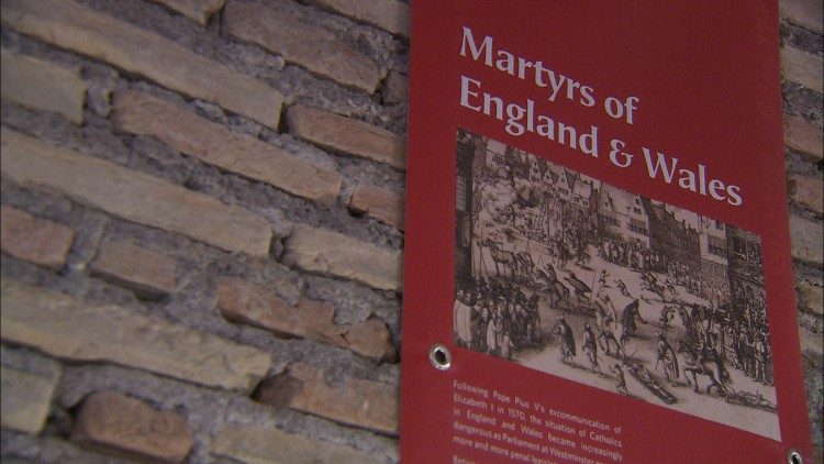 Affiche expliquant l'histoire des martyrs d'Angleterre et du Pays de Galles au Collège anglais de Rome