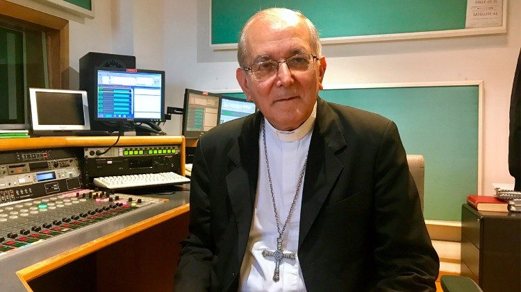 Arcebispo de Assunção, no Paraguai, dom Edmundo Valenzuela, em visita à Rádio Vaticano (Vatican Media)