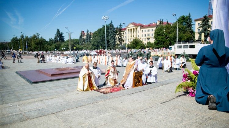 Bp Oleg Butkiewicz na czele episkopatu Białorusi
