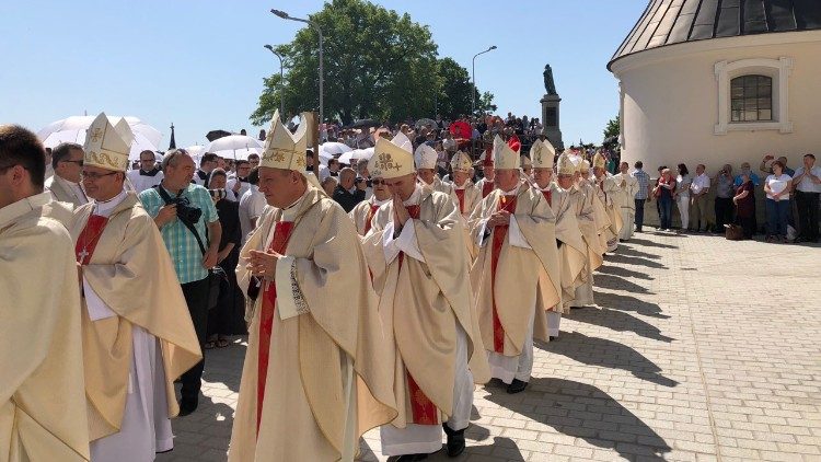 Biskupi obradują na Jasnej Górze, gościem abp Szewczuk