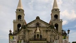 Jaro Cathedral Philippines.jpg