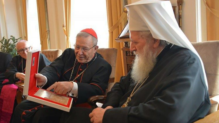 Kardinál Walter Kasper počas návštevy v Sofii