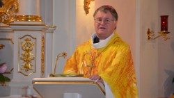 Manfred Scheuer, vescovo di Linz, celebra una messaCM_AEM.jpg