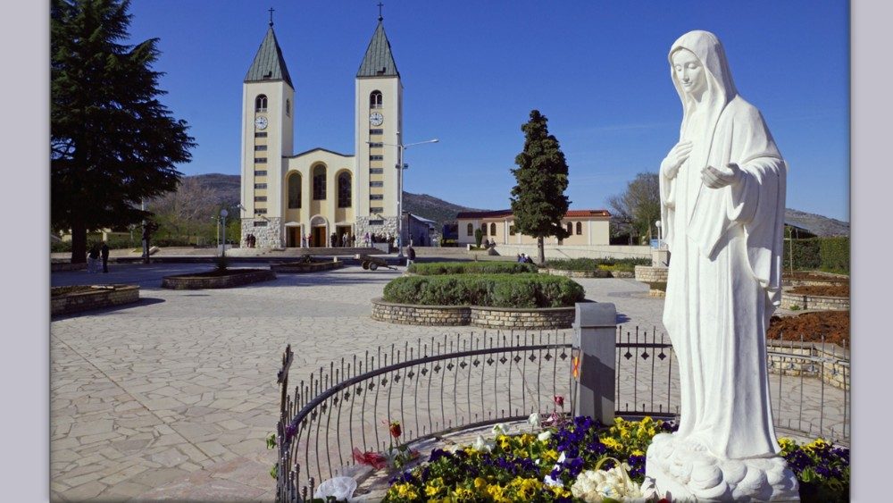 Socha Kráľovnej pokoja v Medžugorí