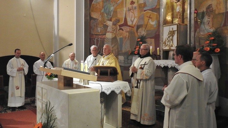 Memoria di san Antonio di Padova 300 anni fratri minori a Brezice mons Stanislav Zore 9aem.jpg