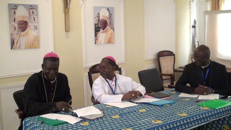 Mons. Samuel Kleda alla conferenza sulla Bibbia in Camerun
