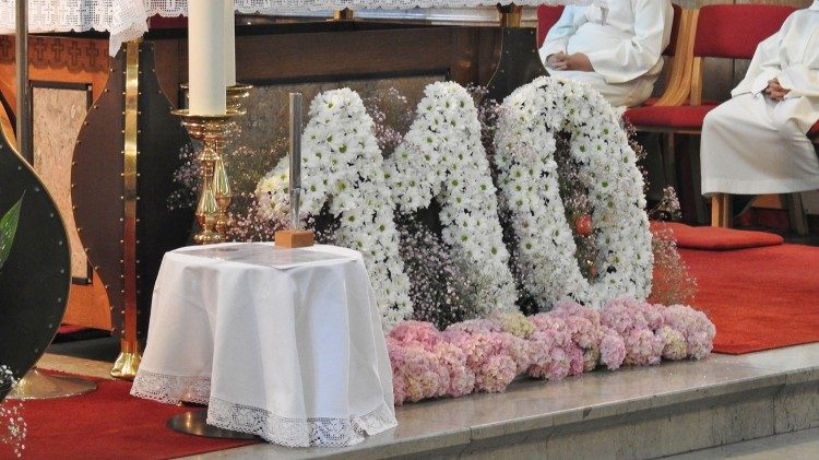 Mons Stanislav Zore a Lubiana Vic ha celebrato la messa solenne 5aem.jpg