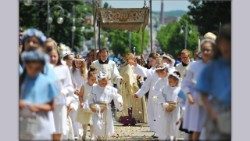Polonia Corpus Domini processioneAEMbis.jpg