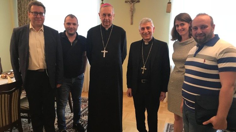 L'incontro tra l'arcivescovo di Aleppo Tobji e l'arcivescovo polacco Gadecki