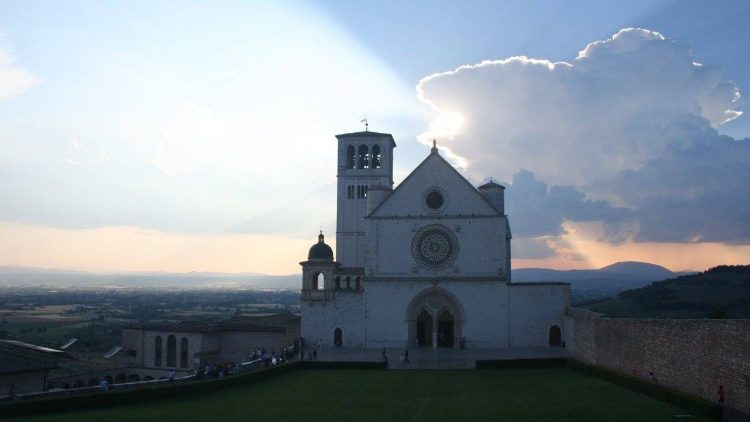 Die Basilika des Heiligen Franz von Assisi in Umbrien