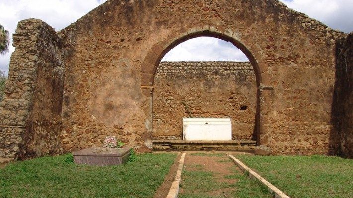 Ruínas da antiga Catedral de Mbanza Kongo