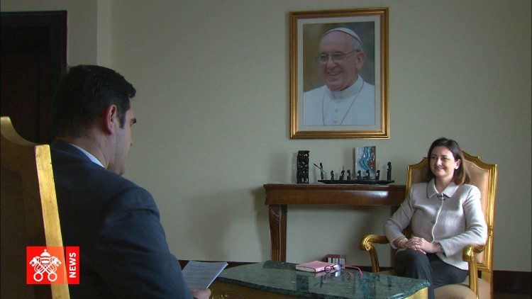 Gabriella Gambino em entrevista ao Vatican News