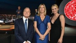 GIANNI LETTA_SIMONA AGNES_MICHELLE HUNZIKERaem.jpg