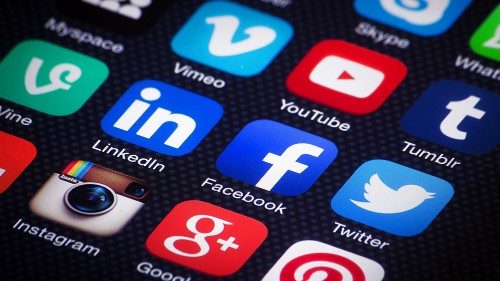 Riscos para os jovens representado pelo uso abusivo da mídia digital