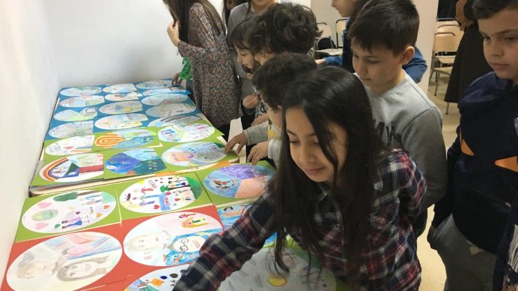 Disegni per la Pace realizzati dai bambini della scuola elementare Salesiana di Tunisi