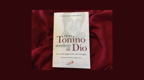 Giancarlo Piccinni: nel sorriso di don Tonino c’era la tenerezza di Dio