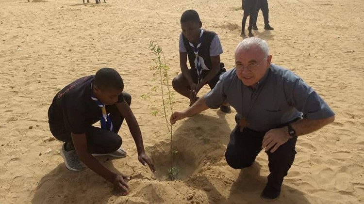 Cada bispo plantou dez árvores, dando assim o seu contributo na melhoria e bem-estar do meio ambiente