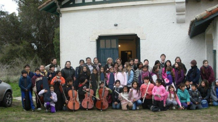 Campus Musical Santa María de la Armonía, Proyecto 'Creciendo en Armonía' dedicado a niños y jóvenes