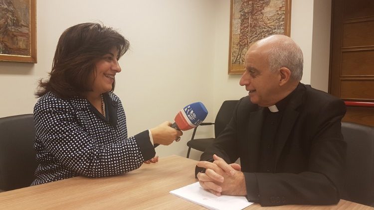 Mons. Fisichella entrevistado por Debora Donnini
