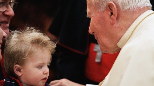 Juan Pablo II mostró que si la familia estaba enferma, el mundo no avanzaba 