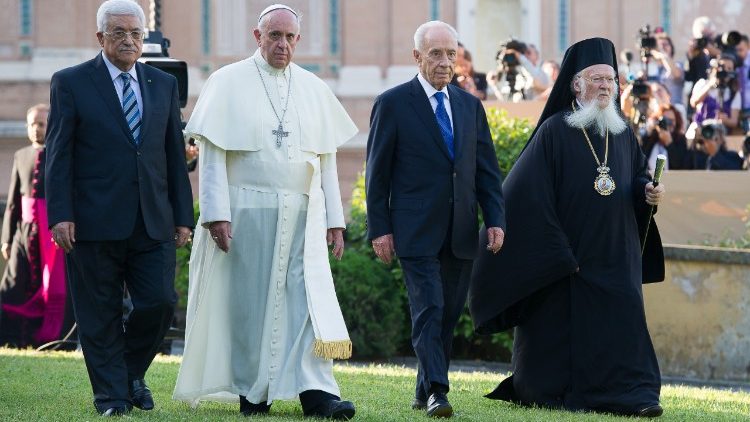 2014 m. birželio 8 d. maldos už Šventosios Žemės taiką susitikimas Vatikano soduose 