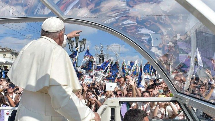 Papa Francisco com os jovens