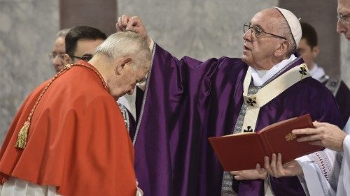Ceneri, Papa Francesco: Fermati, guarda e ritorna!