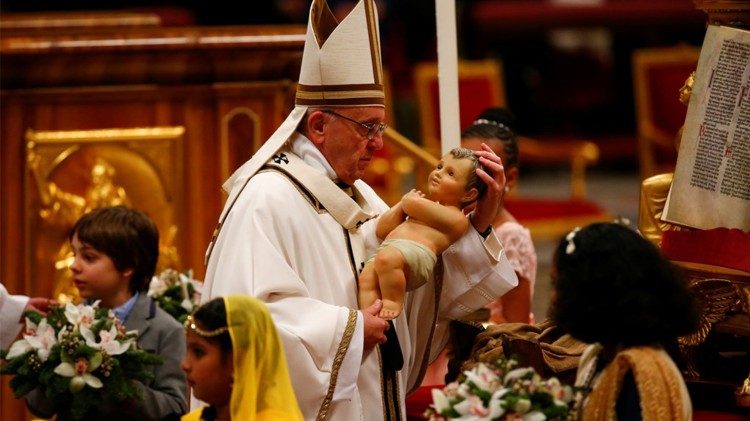 Папата по време на лигургята за Бъдни вечер през 2017
