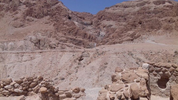 Shpellat e Kumranit, ku janë gjetur rrotullat e Isaisë profet